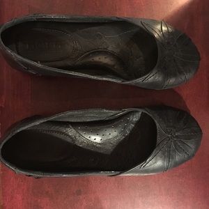 Born flats black size 6